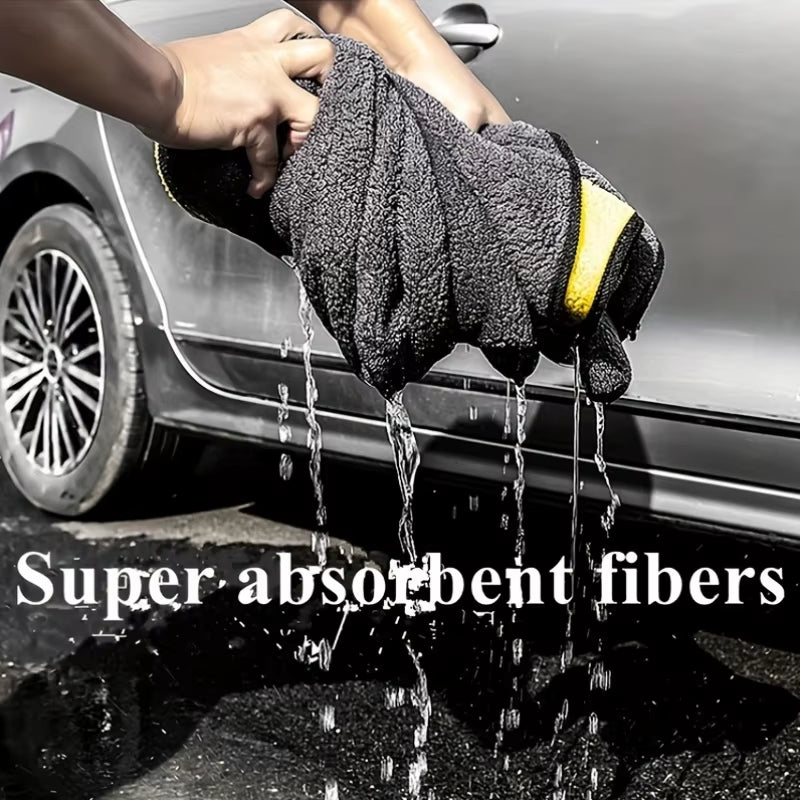 Microfiber Cleaning Towel for Professional Car Detailing and Maintenance